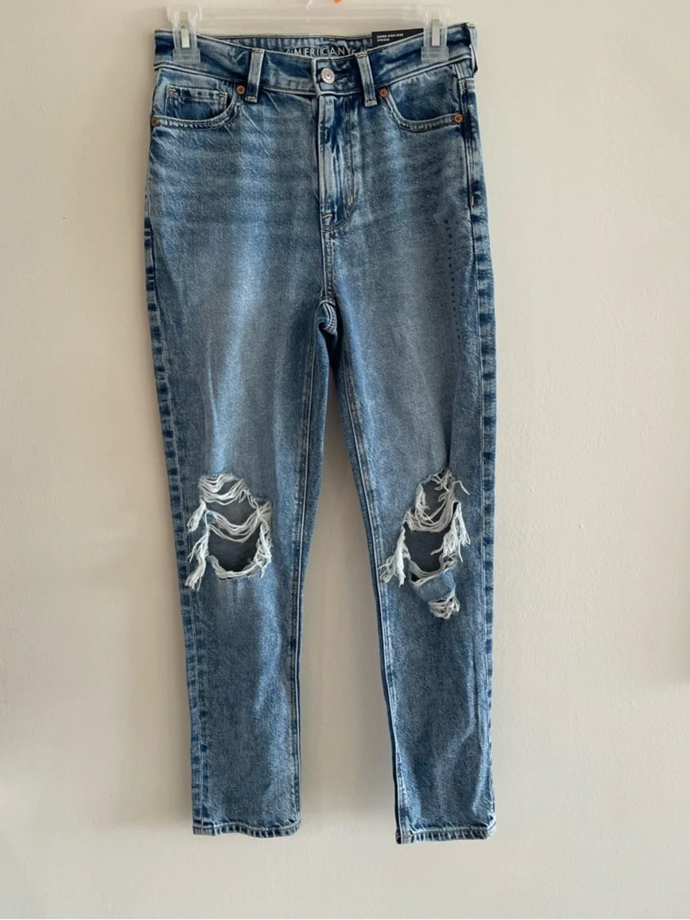 NEW! American Eagle Women's Strigid Ripped Distressed Mom Jean SZ 24W 00 Short